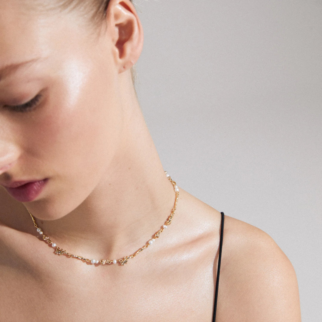 Focus Freshwater Pearl & Organic Shape Necklace