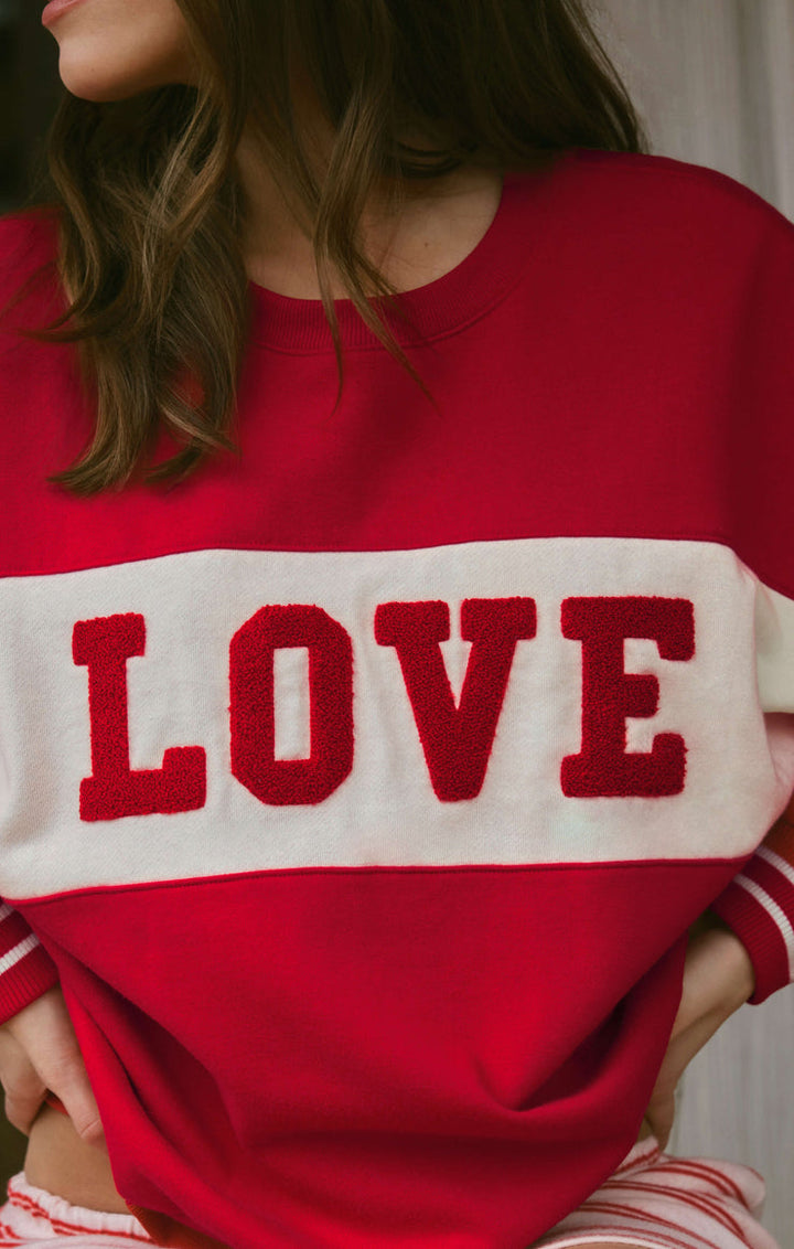 Oversized Love Sweatshirt