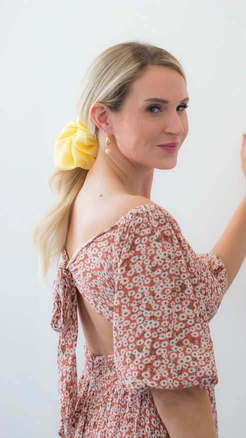 Sunshine Textured Scrunchie